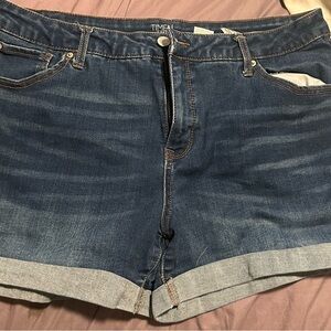 Size 18 time and tru mid-rise jean shorts.